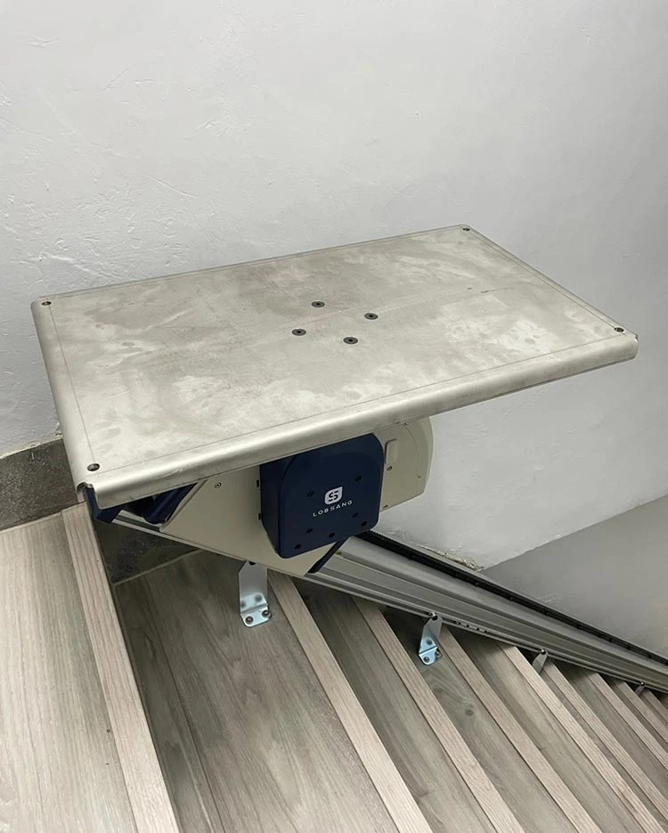 Straight-Track-Straight-Cargo lift-1Fto2F (2)